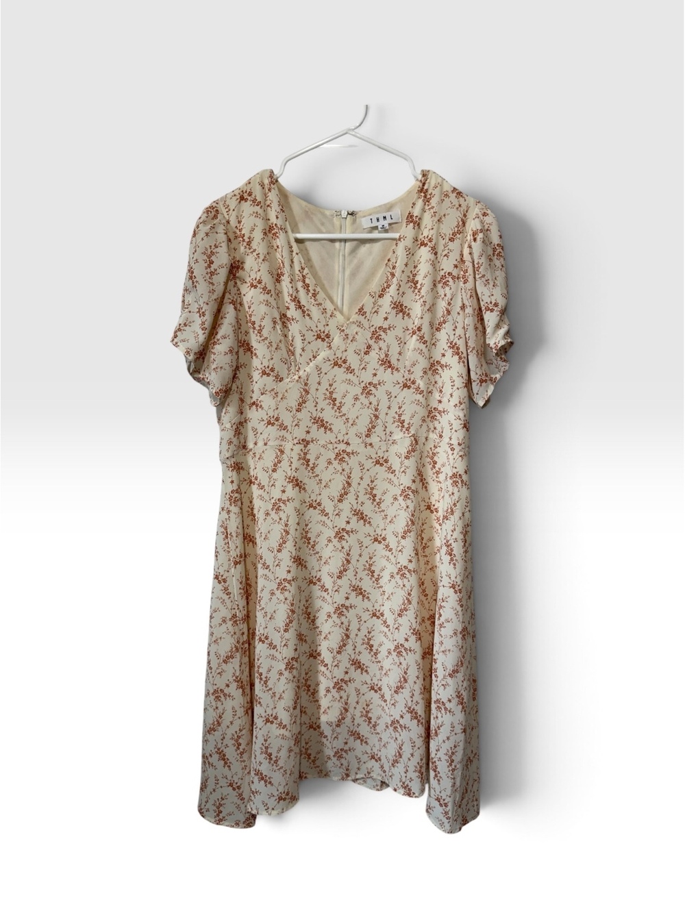 THML Cottagecore whimsical feminine Medium Cream and Rust Floral V-Neck Dress